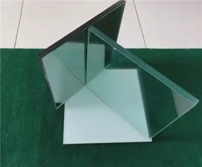 ミラーラミネートガラス